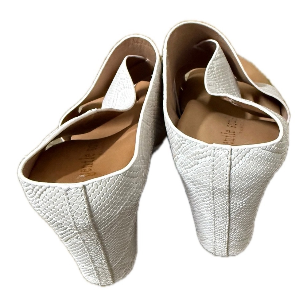 Gentle Souls by Kenneth Cole White Snake Print Leather Wedge Sandals Size 10 - Picture 3 of 7
